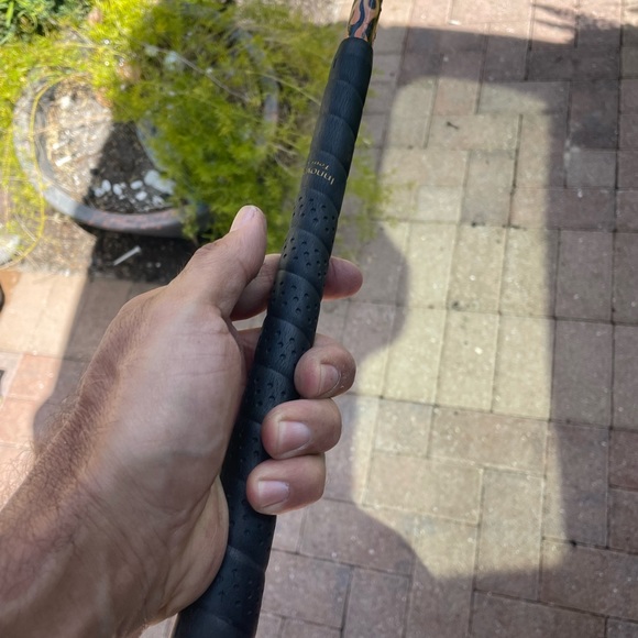 Master Grip Groovie Golf Swing Trainer  in rh - Picture 4 of 7